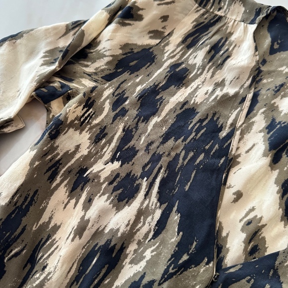 CHARLIE JADE Romper with Belt BLK/GRN/Cream Size Small - Picture 3 of 8